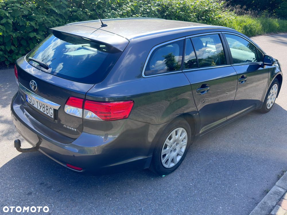 Toyota Avensis 2.0 D-4D Active - 3
