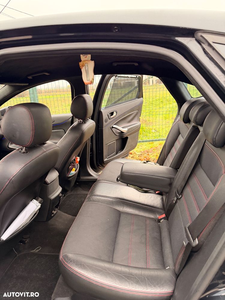 Ford Mondeo 2.2 TDCi Titanium - 19