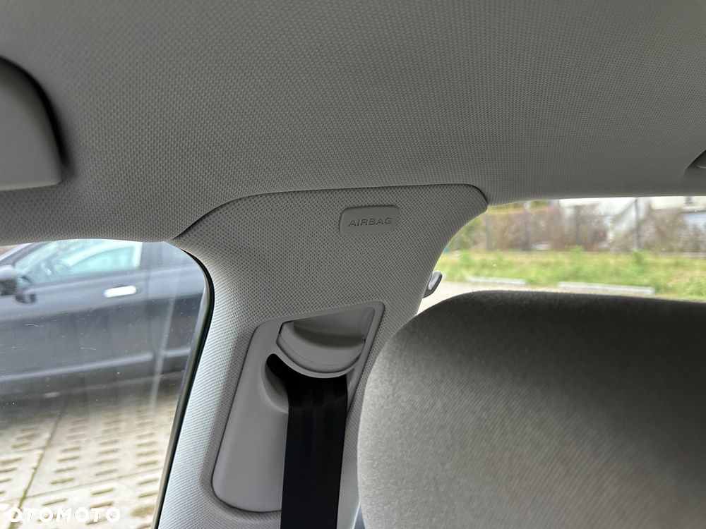 Audi A3 Sportback 1.8 TFSI Ambiente - 24