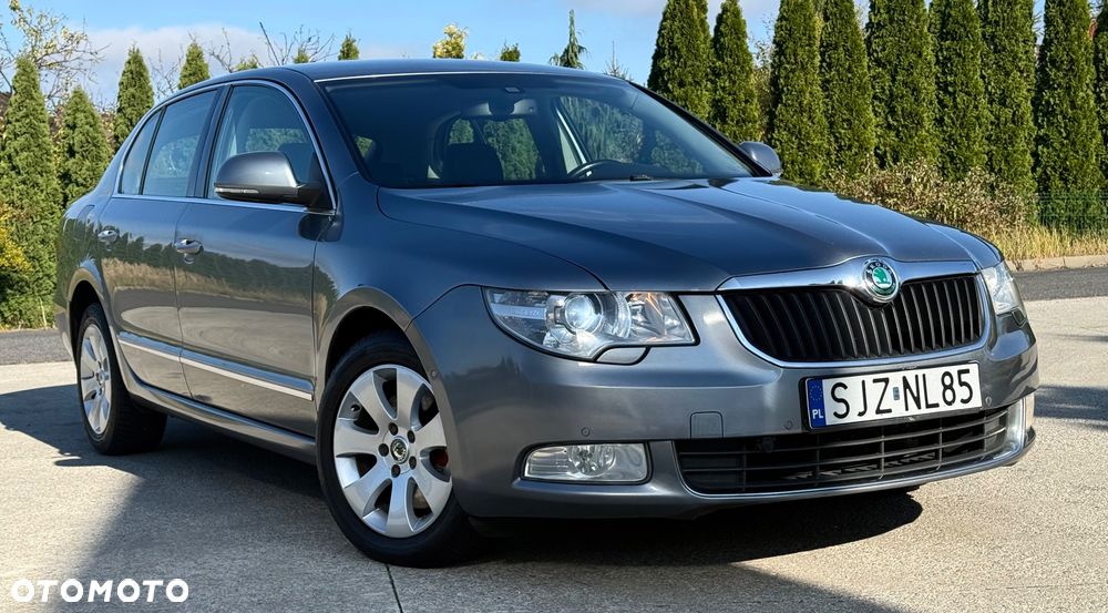Skoda Superb 2.0 TDI DSG Exclusive - 4