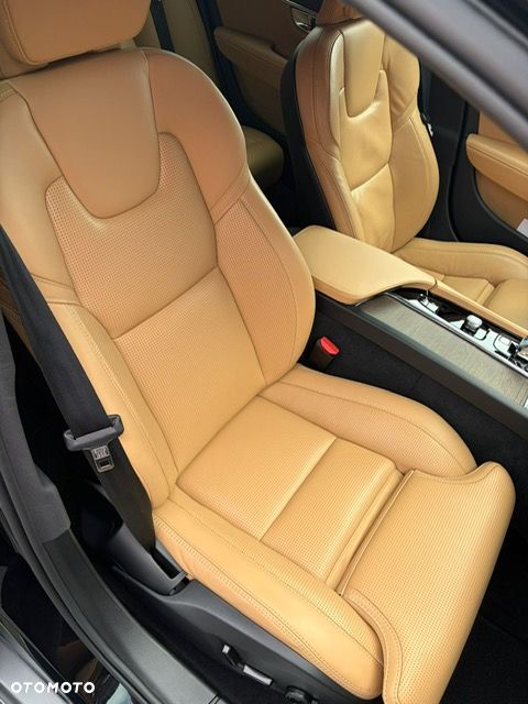 Volvo V90 Cross Country B4 D AWD Plus - 11