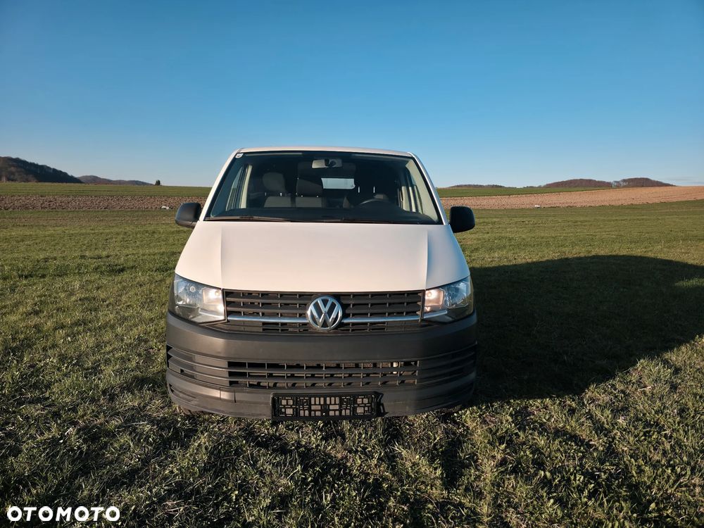 Volkswagen Transporter - 1