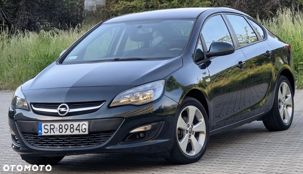 Opel Astra 1.6 Enjoy - 26
