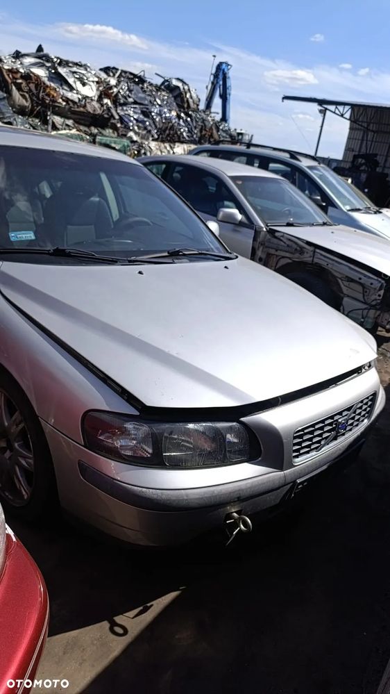 35459 volvo  s60 2.4D D5244T 163 km na częśći lakier 42-600 - 7