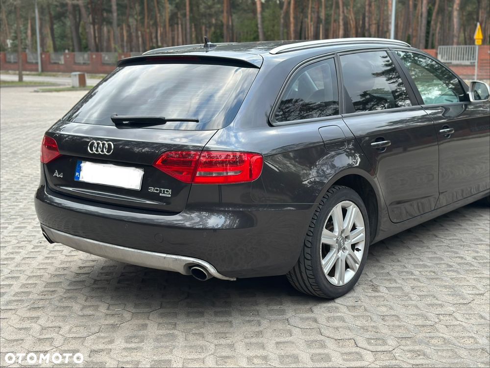 Audi A4 Avant - 9