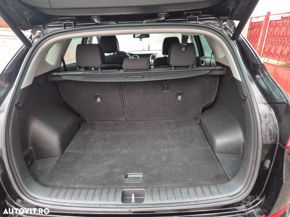 Hyundai Tucson 2.0 CRDI 4WD 6AT Luxury+ - 9