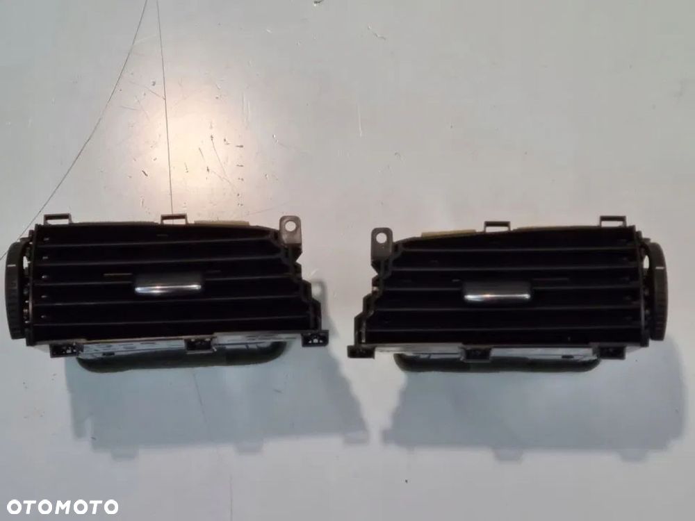 KRATKA NAWIEWU ŚRODKOWA LEWA PRAWA MAZDA 6 III GJ - 7