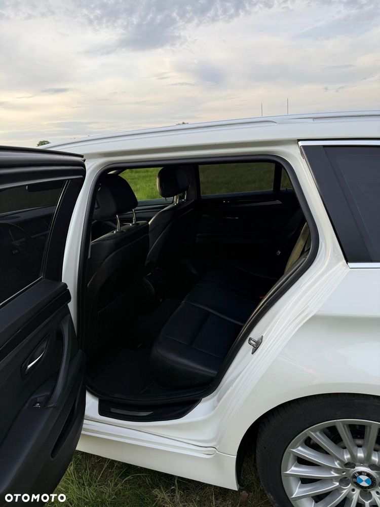 BMW Seria 5 520d Luxury Line - 9