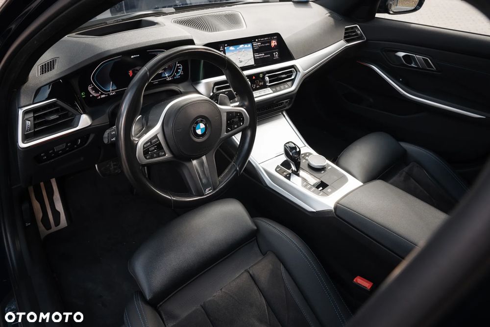 BMW Seria 3 330e M Sport sport - 13