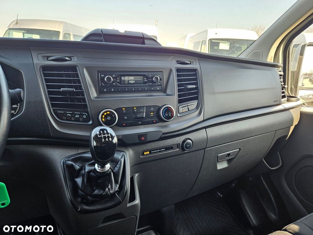 Ford transit-custom L2H2 *69900zł NETTO* Regały + podjazd 2.0TdCi/170KM - 25