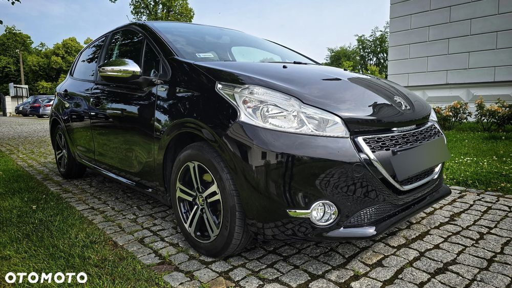 Peugeot 208 1.2 PureTech Allure - 1