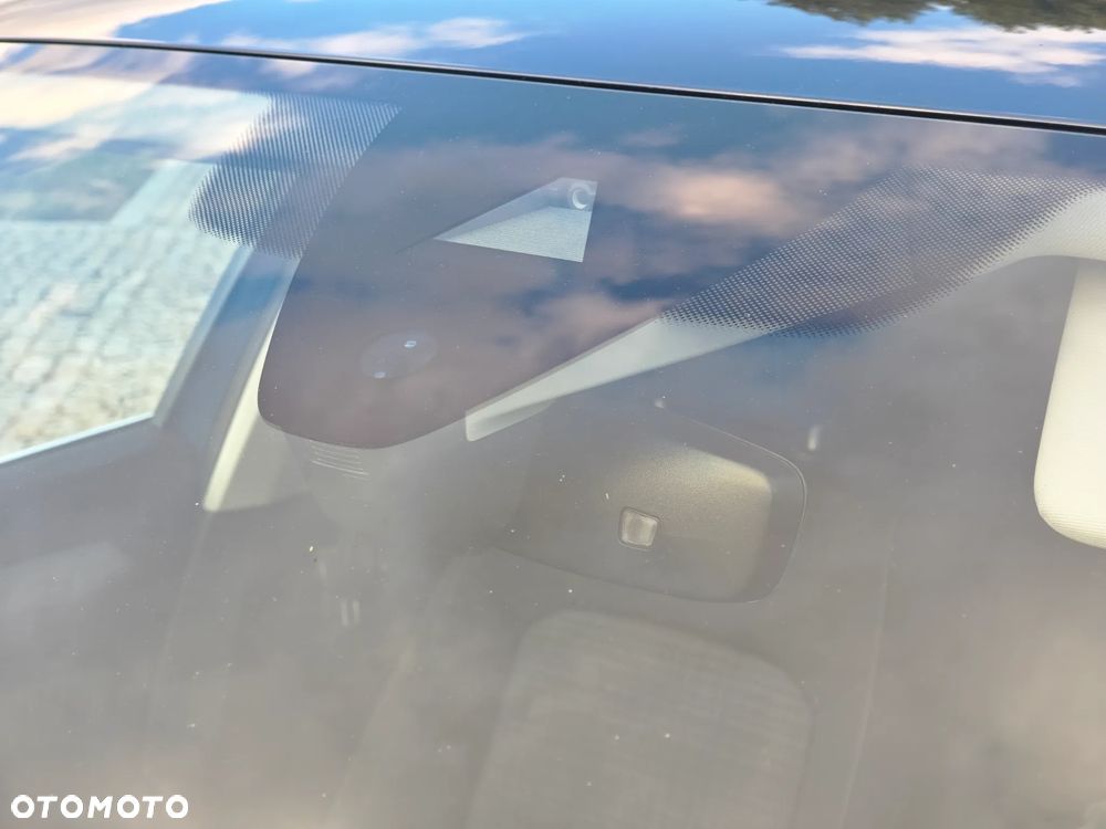 Volkswagen Passat 2.0 TDI Business DSG - 28