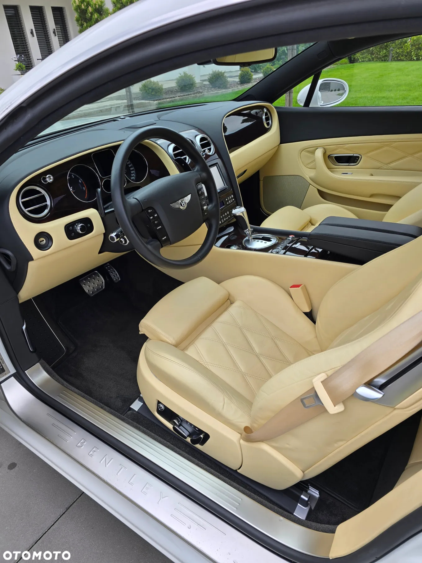 Bentley Continental GT Standard - 9