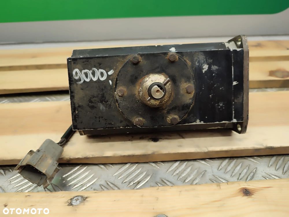 Silniczek krokowy G701970160069 Vario Massey Ferguson 7490 - 7