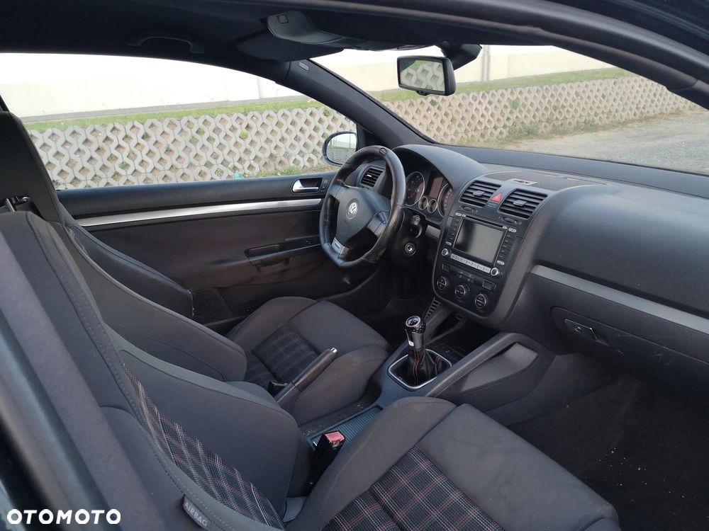 Volkswagen Golf 2.0 GTI - 8