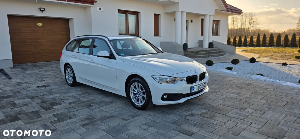 BMW Seria 3 320d xDrive Sport Line - 3