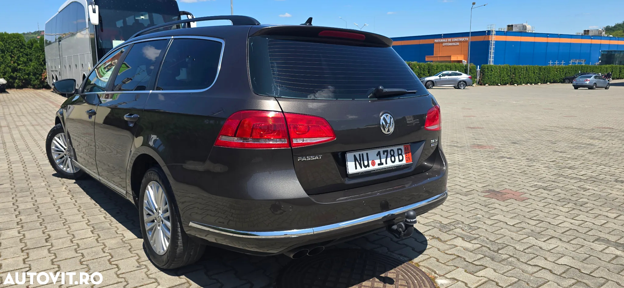 Volkswagen Passat Variant 2.0 TDI BlueMotion Technology Exclusive - 5