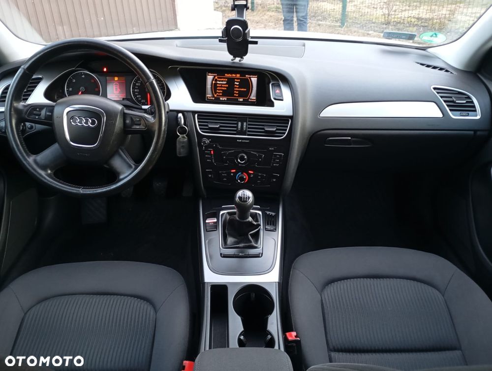 Audi A4 Avant - 13