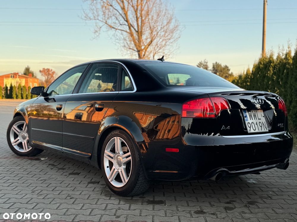 Audi A4 Limousine - 3