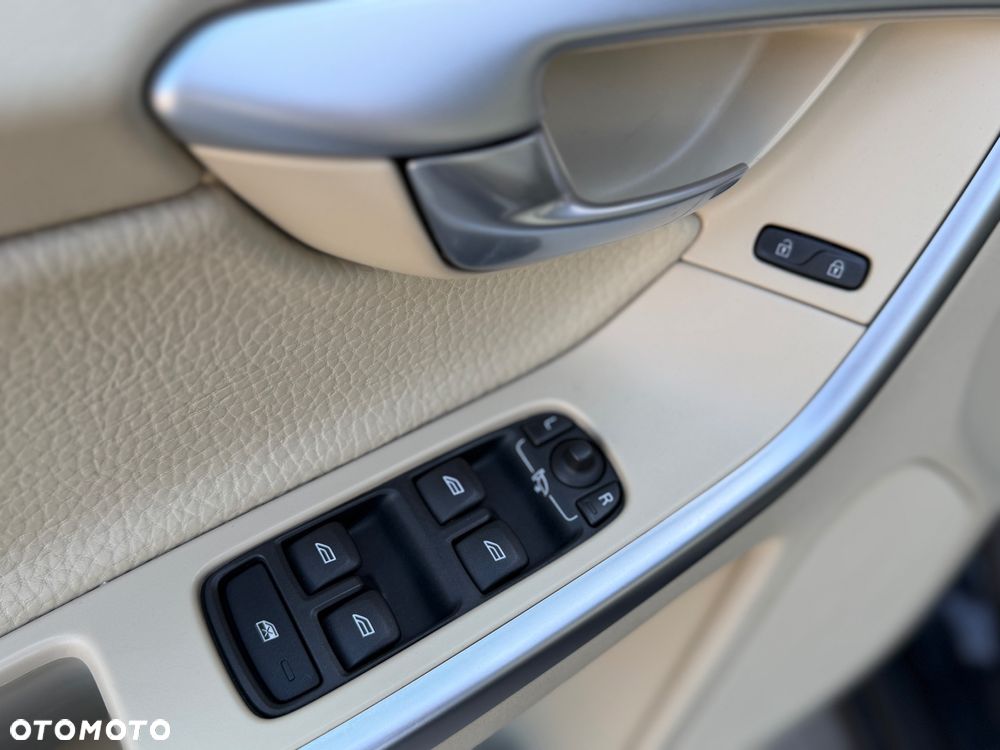 Volvo XC 60 2.4D Summum - 20