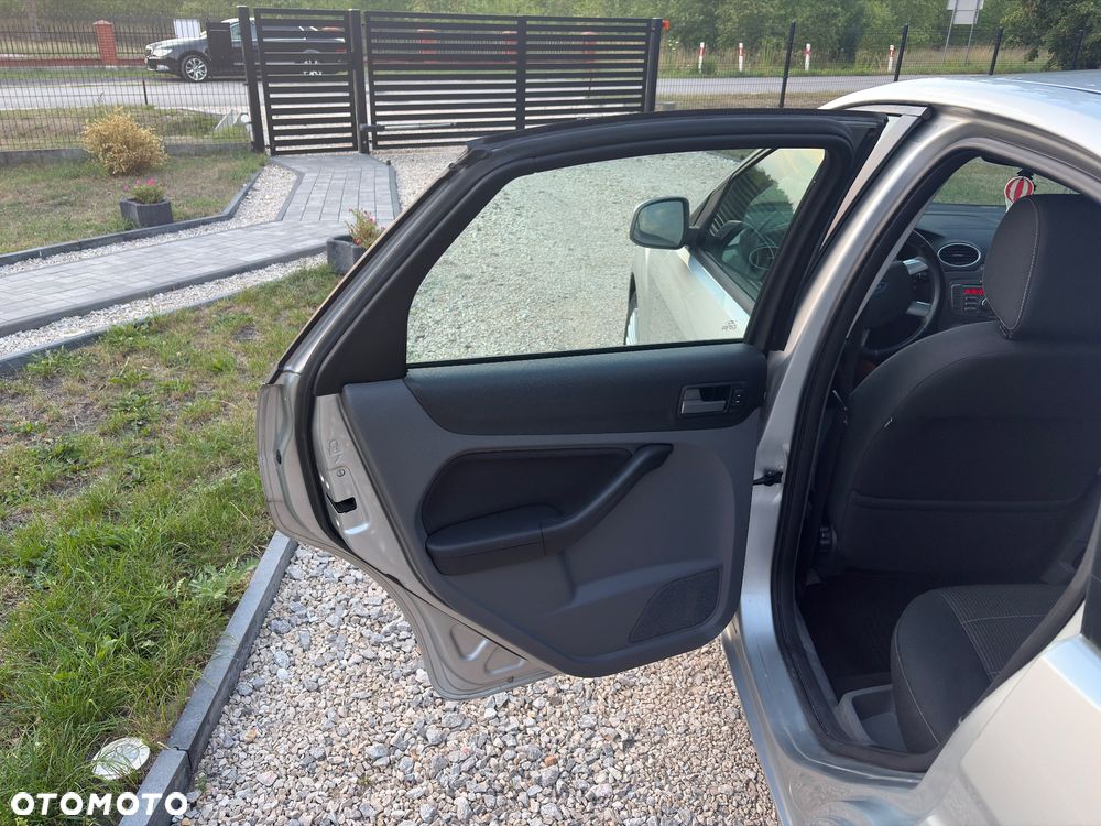 Ford Focus - 21