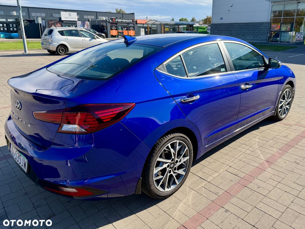Hyundai Elantra 1.6 Style - 2