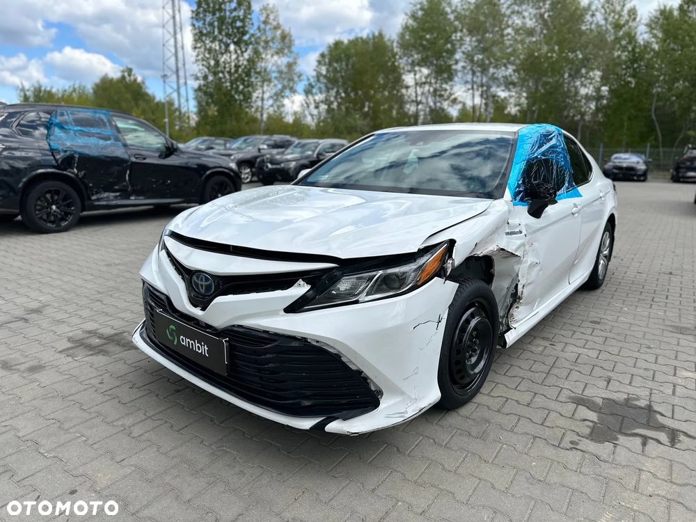 Toyota Camry - 3