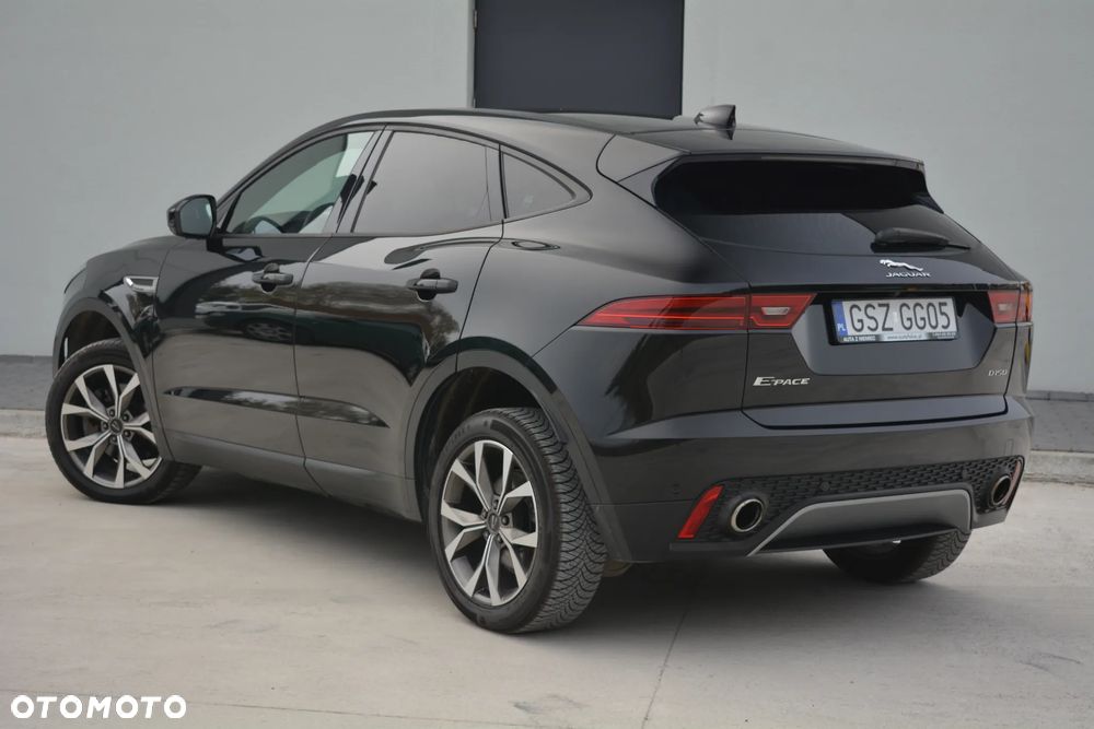 Jaguar E-Pace 2018 photo 3