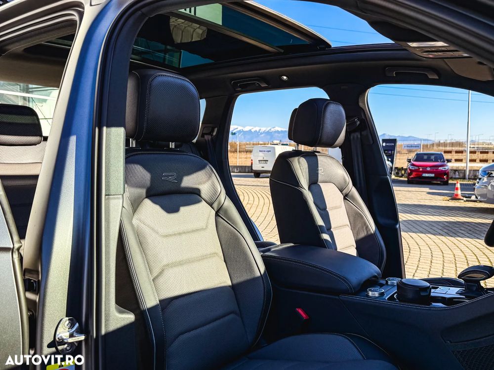 Volkswagen Touareg V6 TDI 4MOTION R-Line - 12