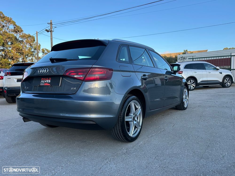 Audi A3 Sportback 1.6 TDI Attraction - 6