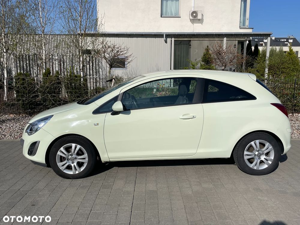 Opel Corsa 1.4 16V Innovation - 2