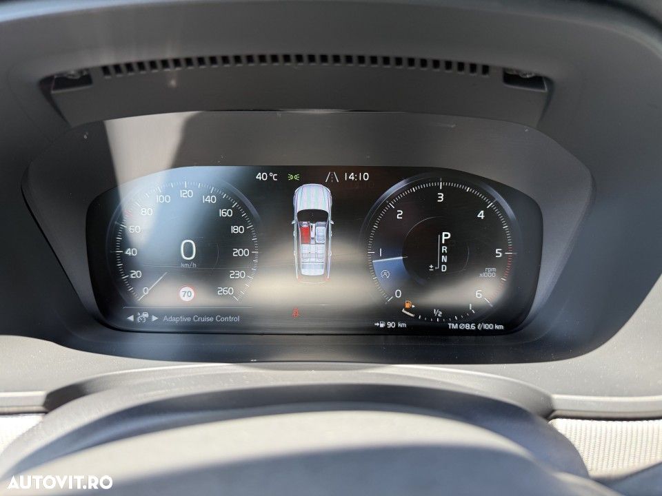 Volvo V90 Cross Country D4 AWD Geartronic - 25