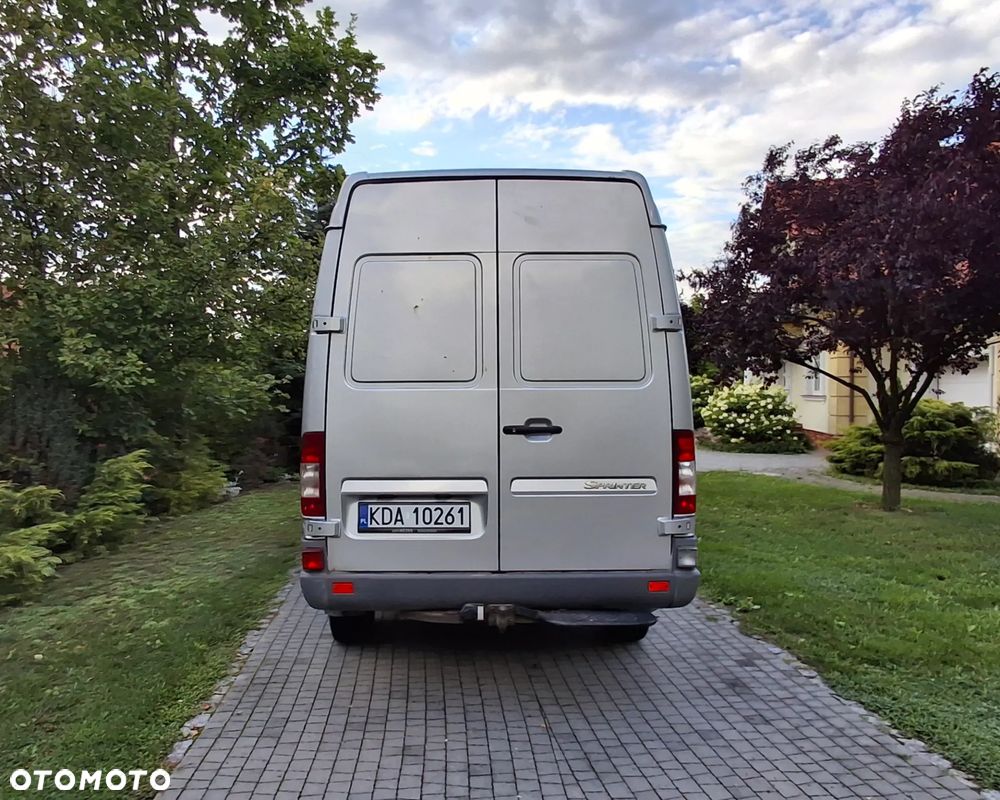 Mercedes-Benz Sprinter - 8