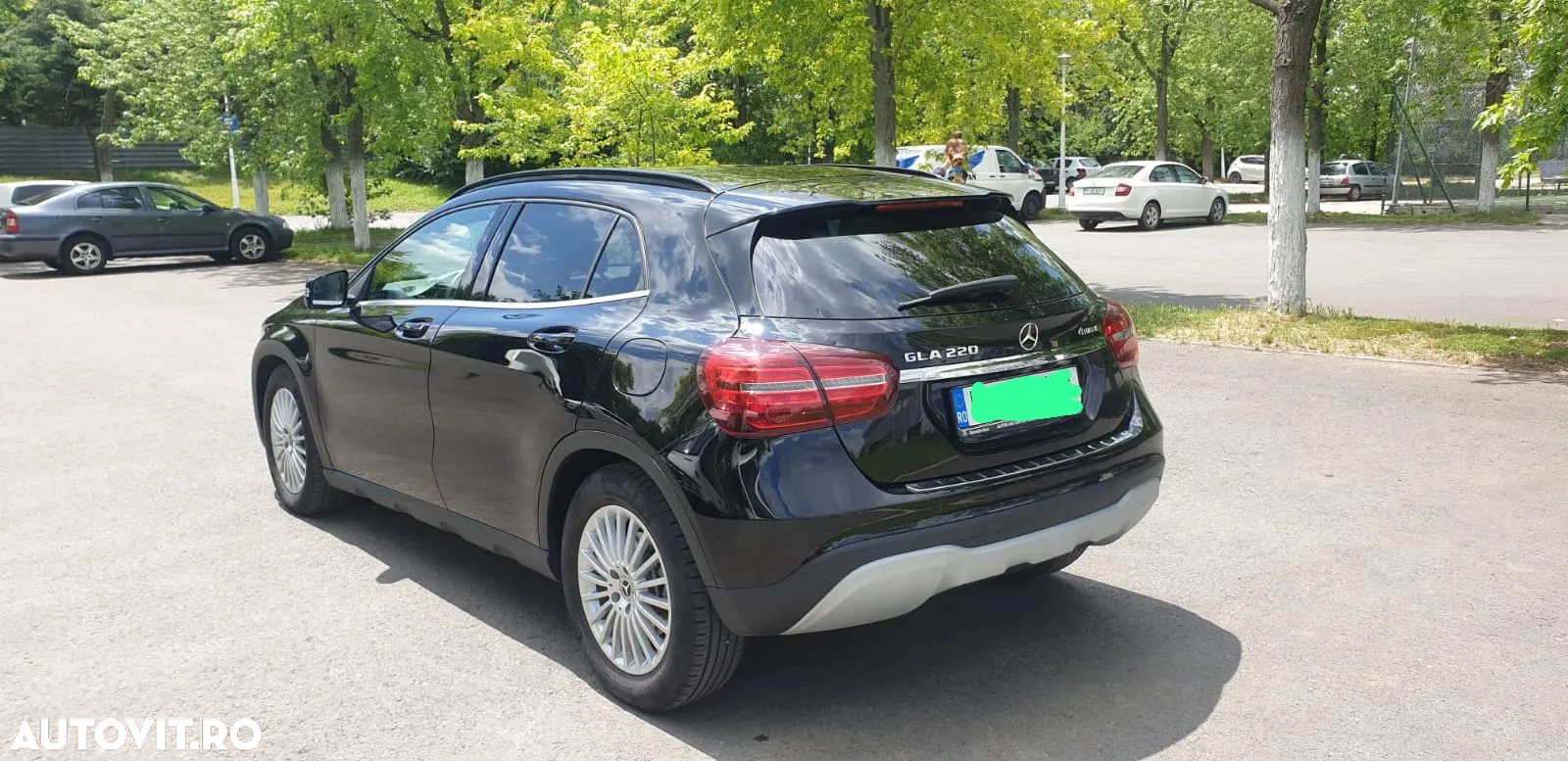 Mercedes-Benz GLA - 4