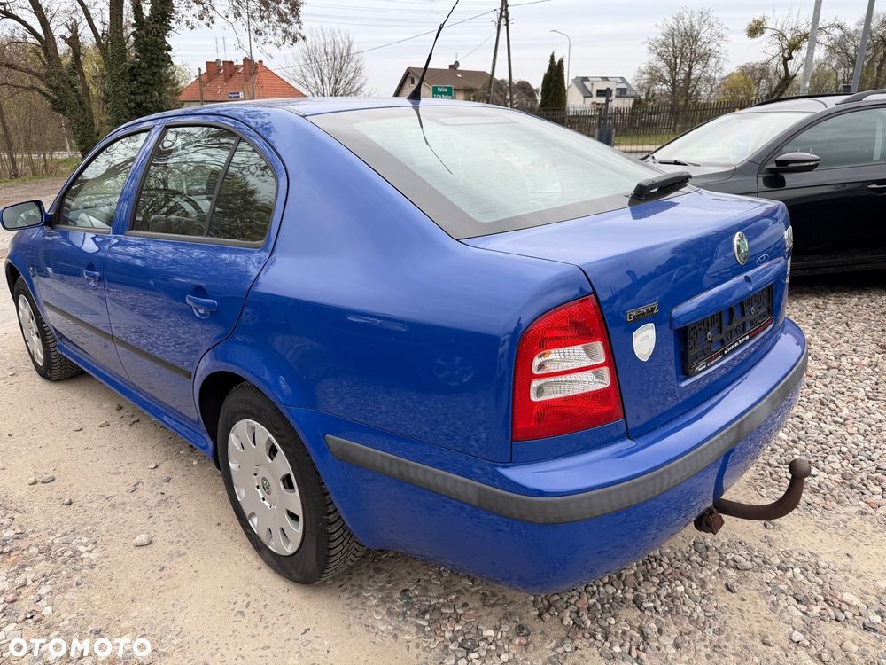Skoda Octavia 1.6 Tour - 6