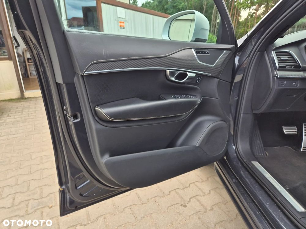 Volvo XC 90 D5 AWD Geartronic RDesign - 25