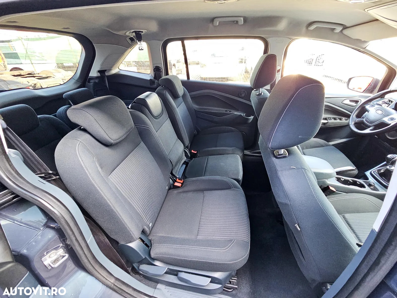 Ford Grand C-Max 1.6 TDCi Titanium - 31