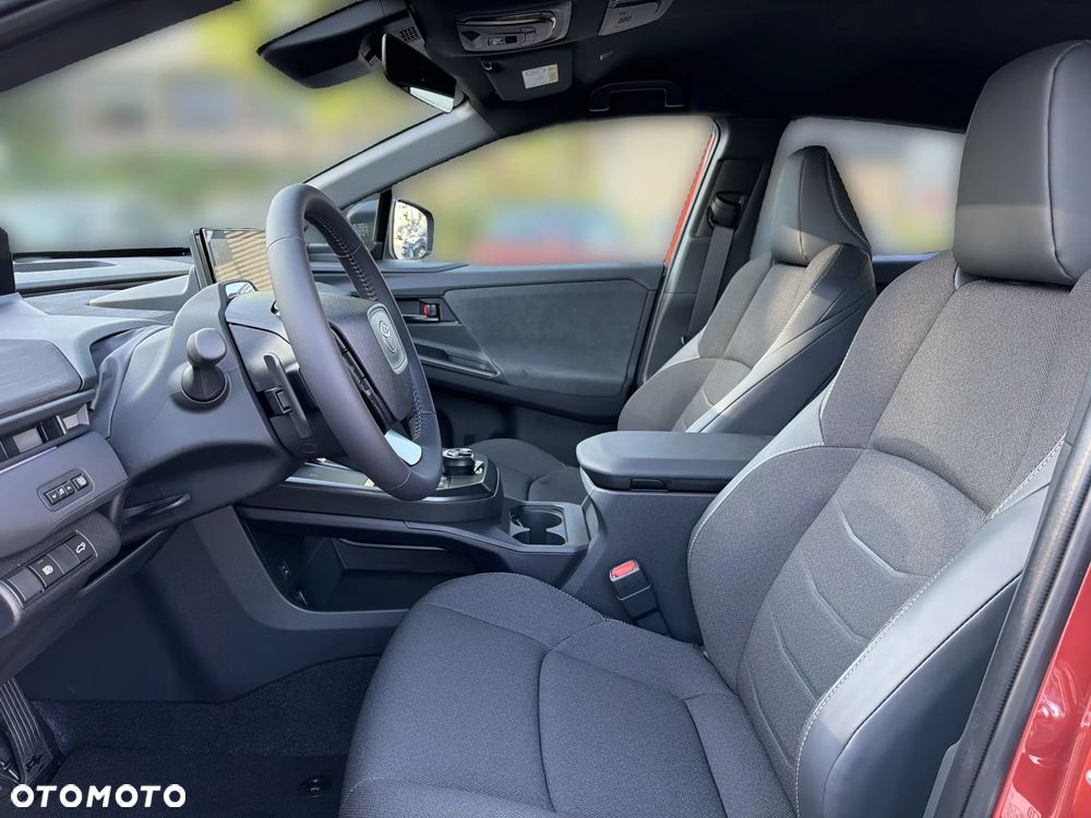 Toyota C-HR+ - 13