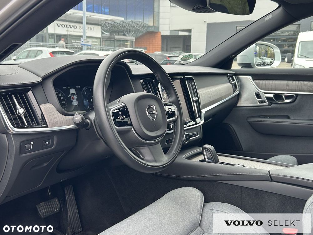 Volvo V90 Cross Country - 16