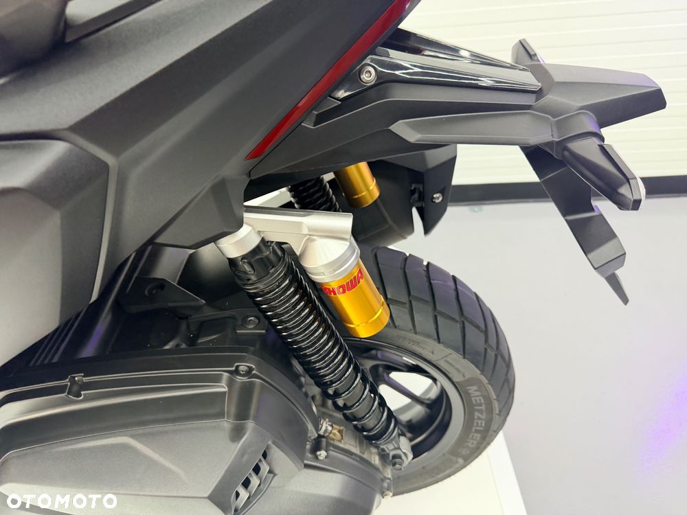 Honda ADV350 - 27