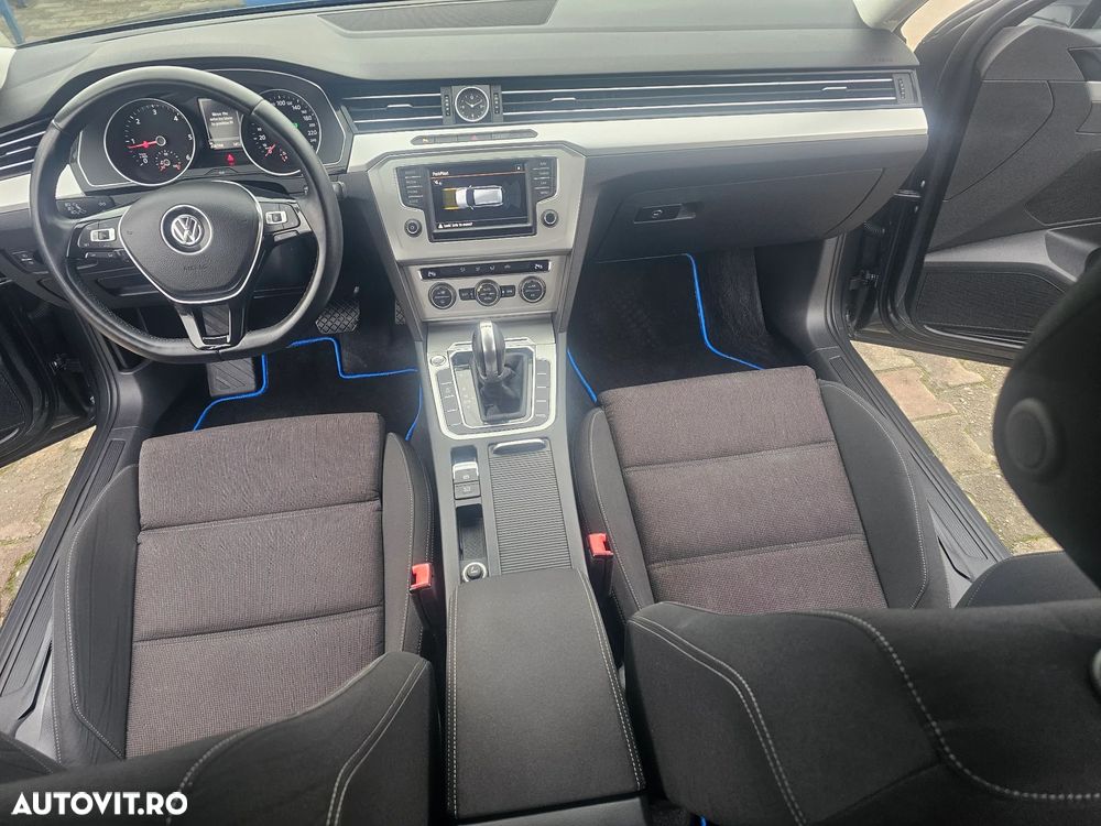 Volkswagen Passat Variant 1.6 TDI (BlueMotion Technology) DSG Comfortline - 19