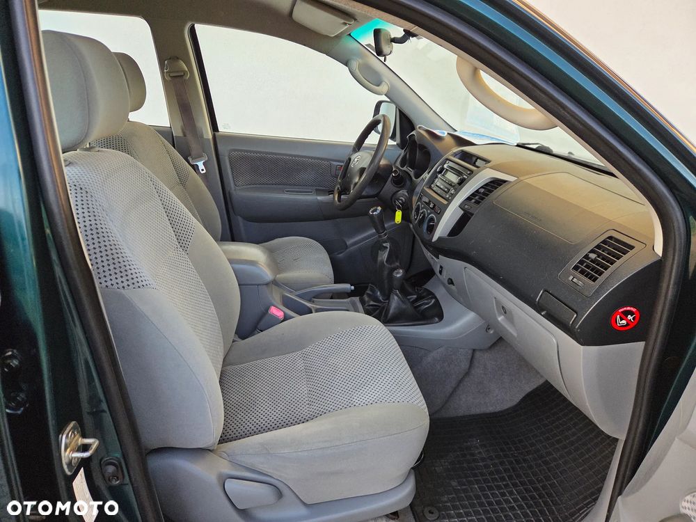 Toyota Hilux - 11