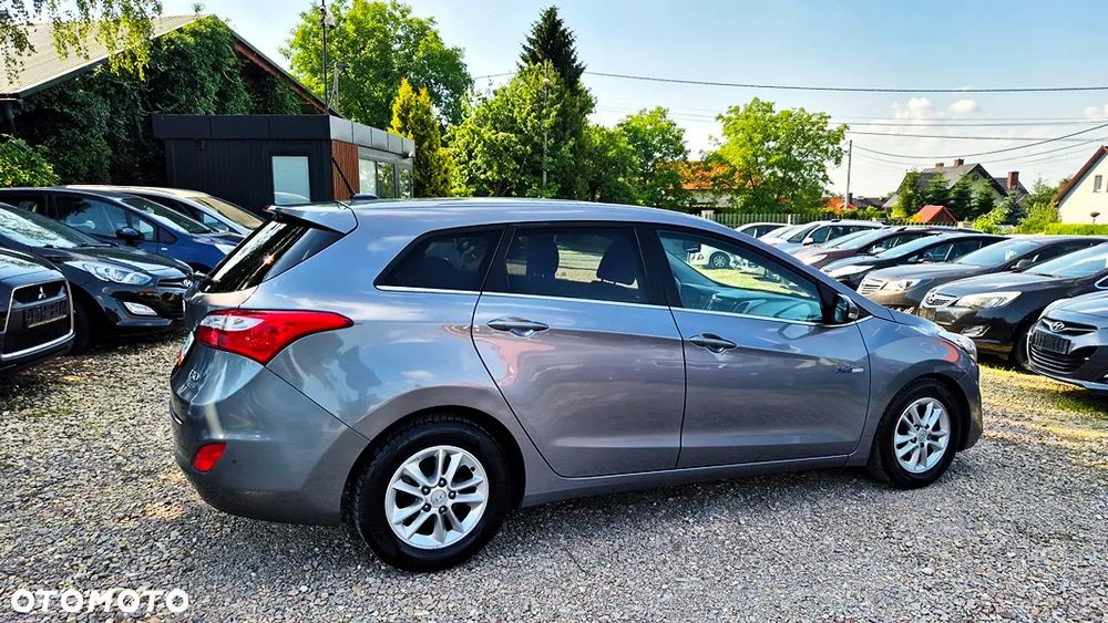 Hyundai i30 1.6 GDI Premium - 12