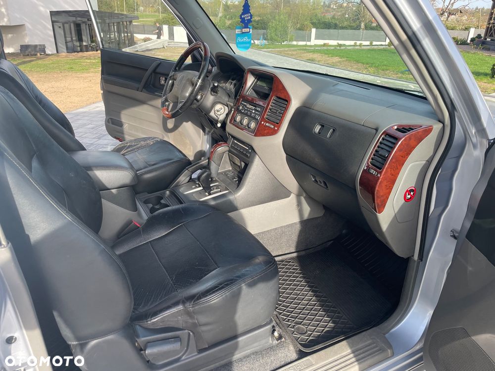 Mitsubishi Pajero 3.2 DID - 12