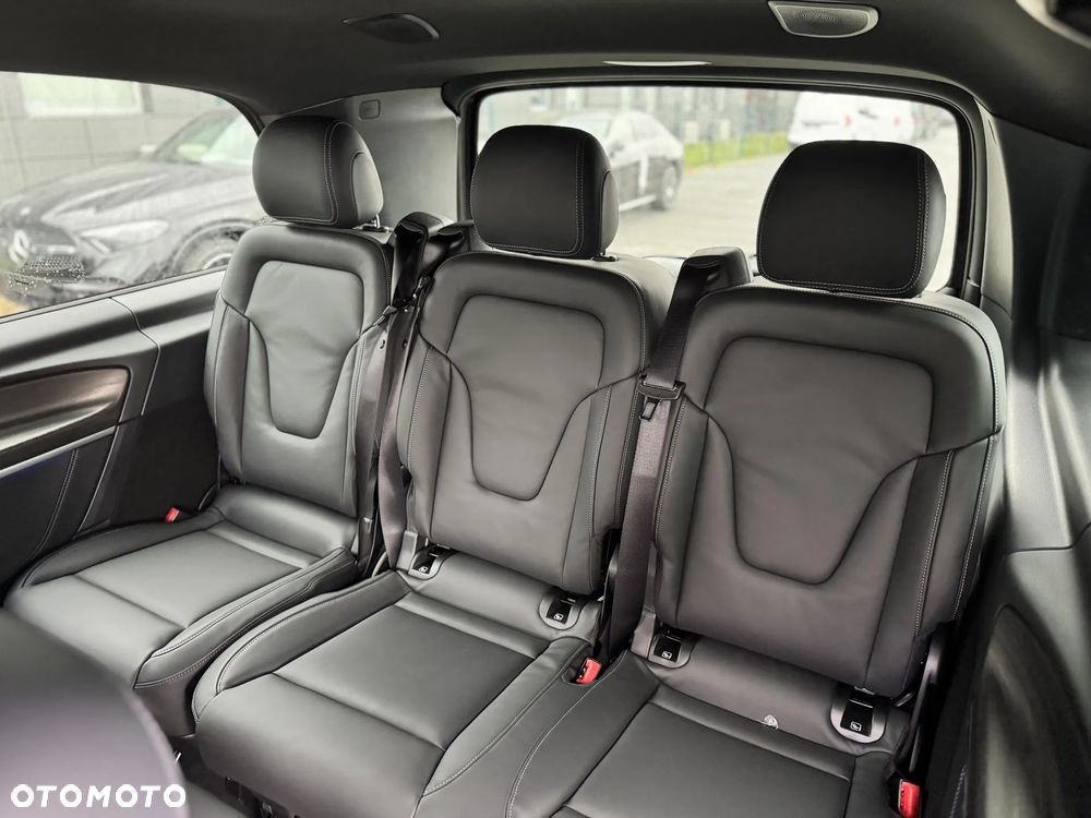 Mercedes-Benz Klasa V - 11