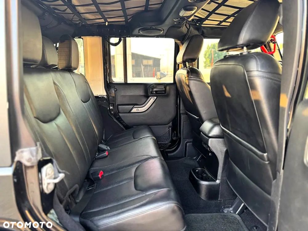 Jeep Wrangler 3.6 Unlim Black Edition II - 15