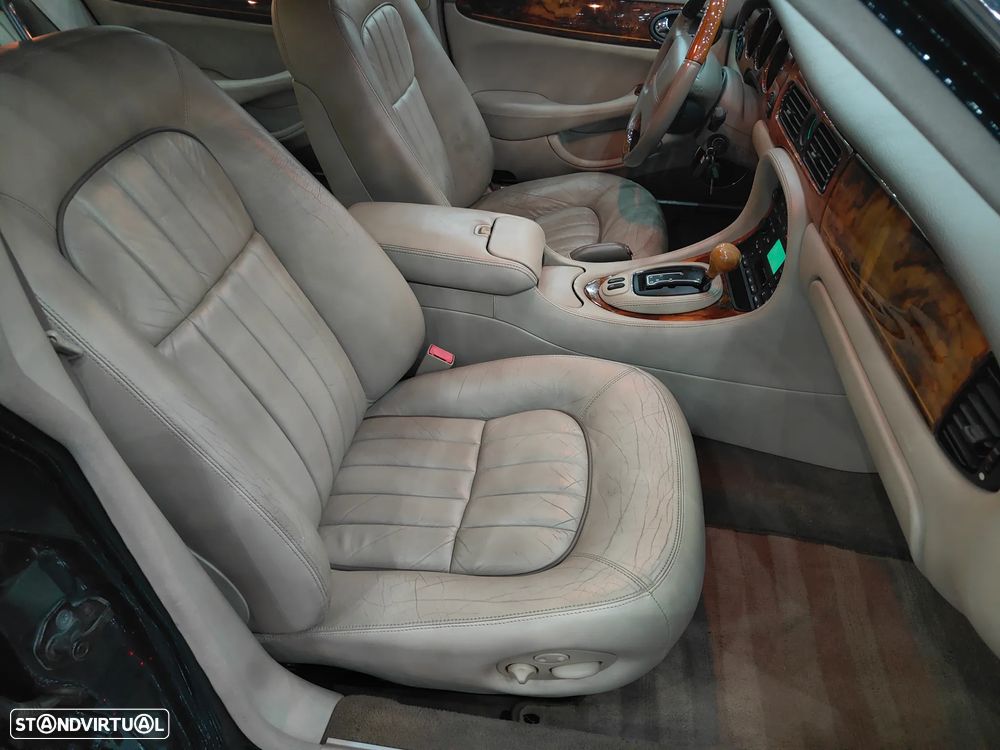 Jaguar XJ XJ8 3.2 Executive - 19