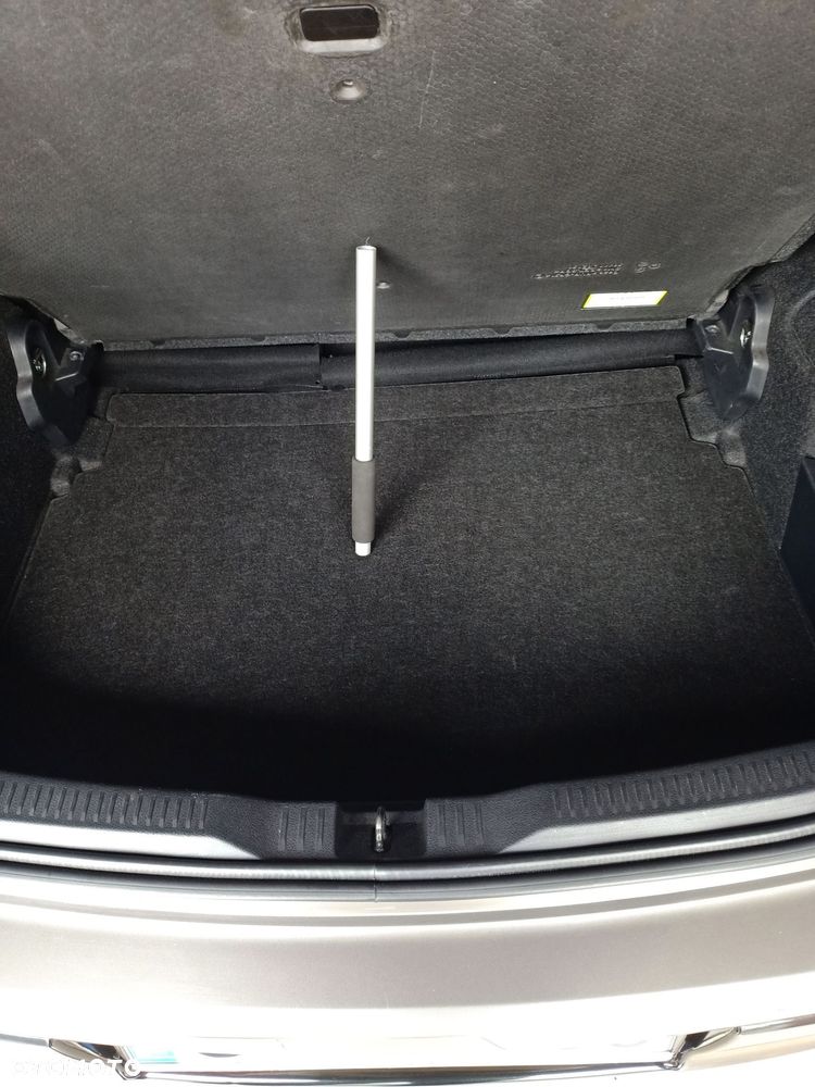 Toyota Auris 1.33 Dual-VVT-i START Edition - 31