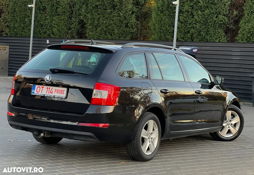 Skoda Octavia Combi 1.6 TDI Premium Edition - 4