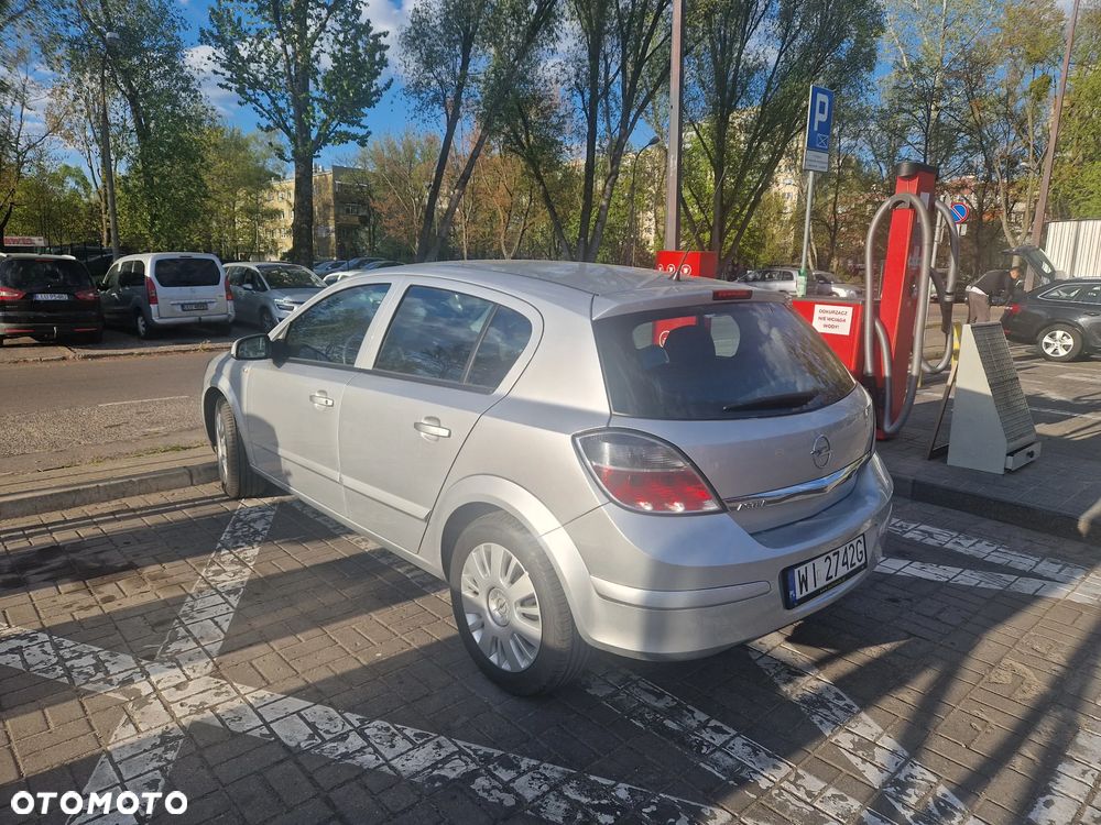 Opel Astra 1.4 111 - 4